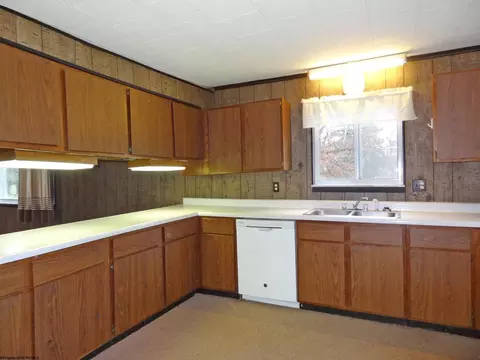 Kitchen - 93 Maple Ave, Westover, WV 26501 photo 2 of 3