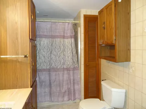 Bath - 93 Maple Ave, Westover, WV 26501 photo 2 of 2