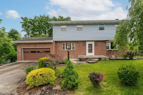 107 Oakview Dr, Morgantown, WV 26505