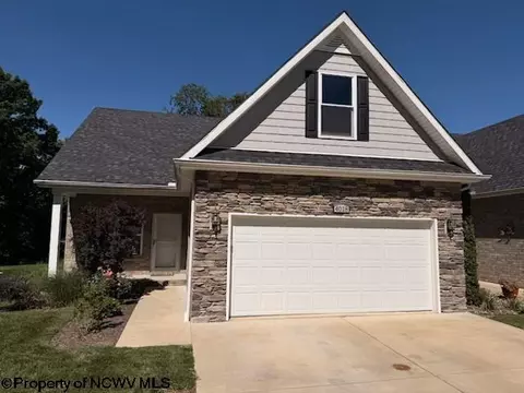 4018 Yellow Birch Ln, Morgantown, WV 26501