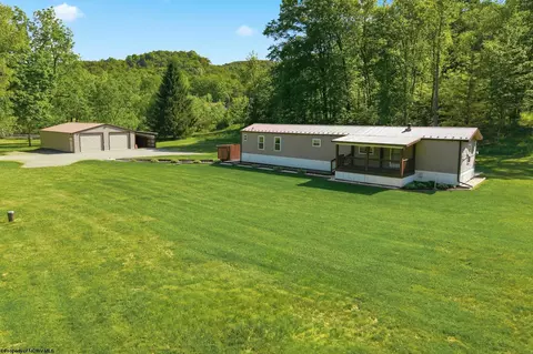 2150 Listonburg Rd, Confluence, PA 15424
