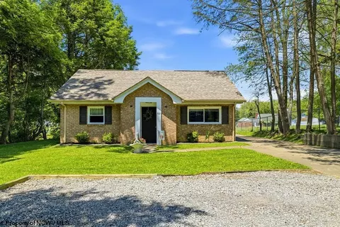 331 Stout St, Bridgeport, WV 26330