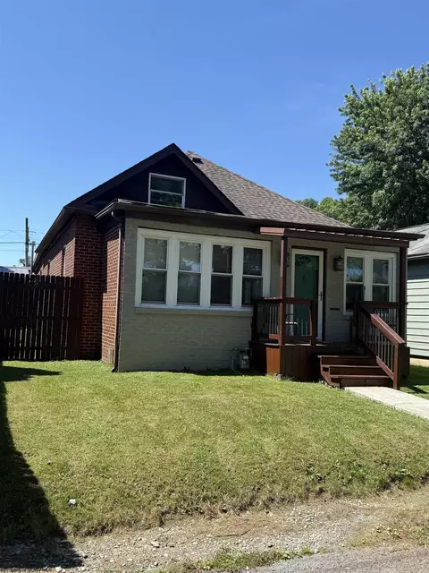 8026 Plainwood Ave, Stonewood, WV 26301