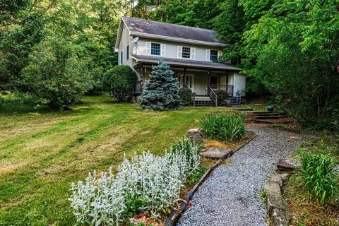 754 Saint Leo Rd, Burton, WV 26562