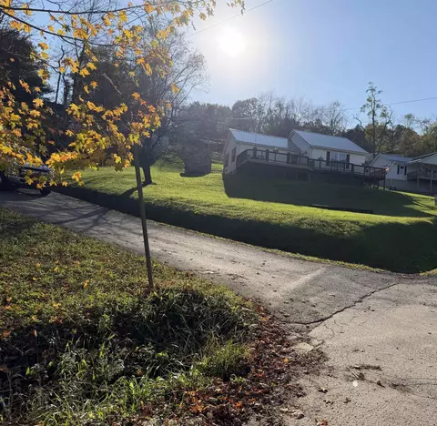 135 Wabash Ave, Belington, WV 26250