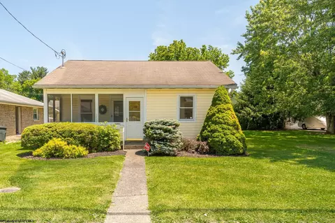 228 Johnson Ave, Bridgeport, WV 26330