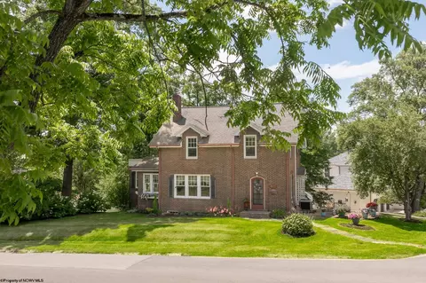 411 Rotary St, Morgantown, WV 26505