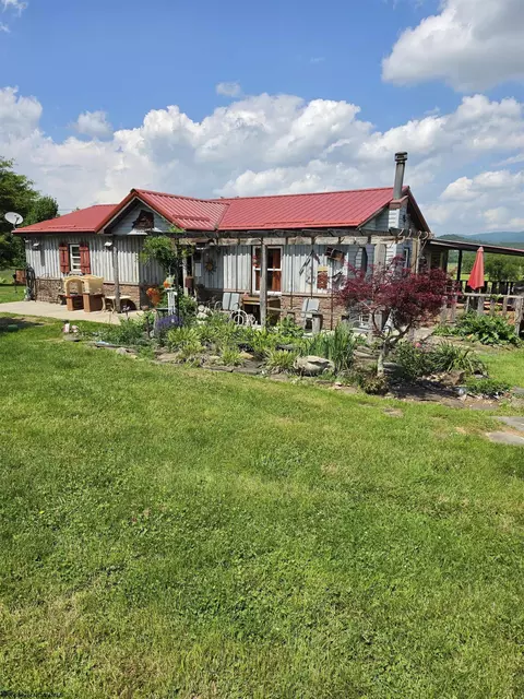 11575 Georgetown Rd, Beverly, WV 26253
