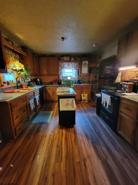 Kitchen - 11575 Georgetown Rd, Beverly, WV 26253 photo 1 of 3