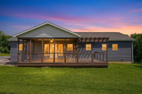 563 Laurel Run Pisgah Rd, Bruceton Mills, WV 26525