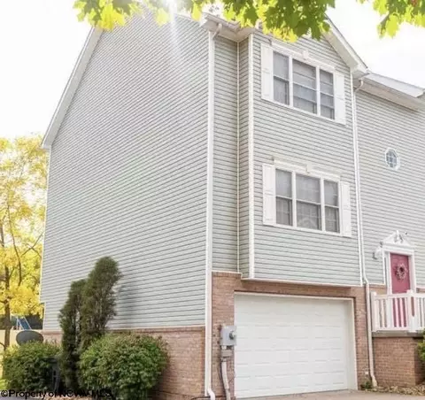 101 New Castle Dr, Morgantown, WV 26508