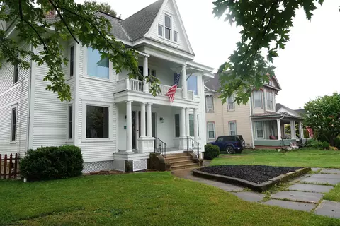 12 Meade St, Buckhannon, WV 26201