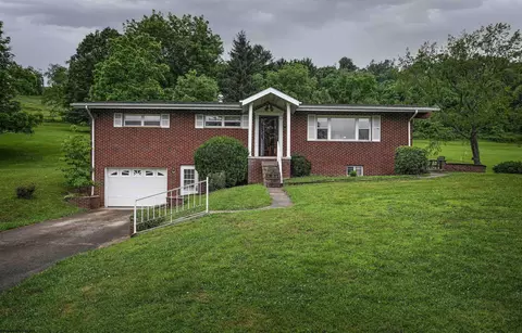 3630 Freedom Hwy, Fairmont, WV 26554
