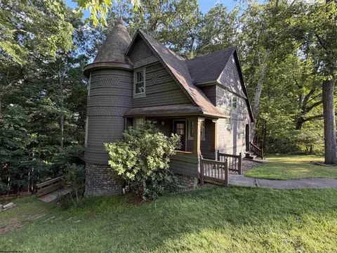 7 Kerens Hill Rd, Elkins, WV 26241