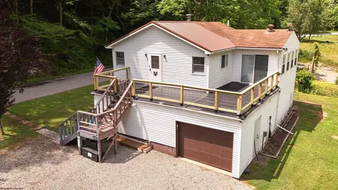 4667 Saint Clara Rd, Alum Bridge, WV 26321