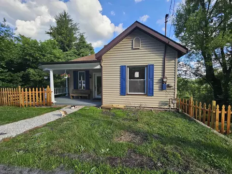 510 W Main St, Grafton, WV 26354