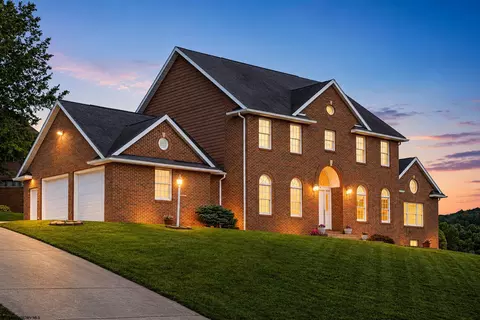 2019 Tanglewood Rd, Bridgeport, WV 26330