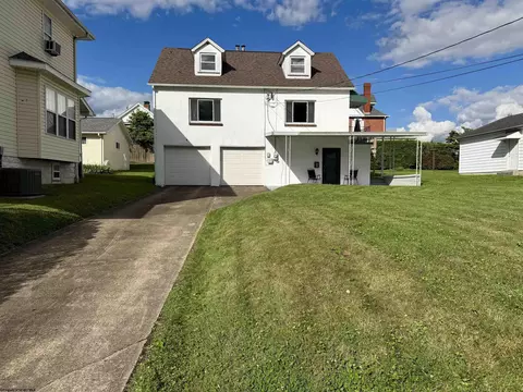 207 Florida Ave, Fairmont, WV 26554
