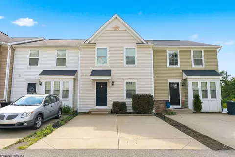 120 Pine Ln, Morgantown, WV 26508