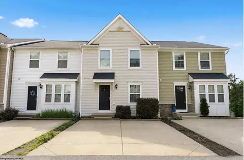 120 Pine Ln, Morgantown, WV 26508