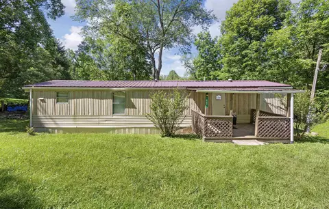 447 Dogwood Trl, Napier, WV 26631