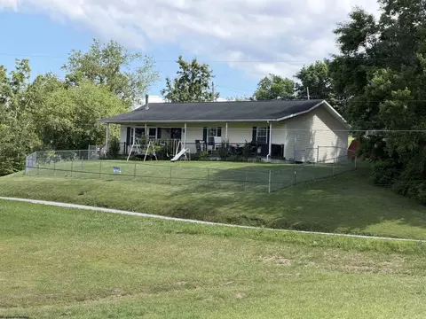 72 Hillcrest Pl, Belington, WV 26250
