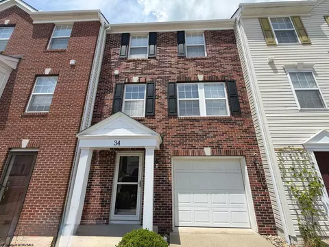 34 Robin Ln, Morgantown, WV 26508