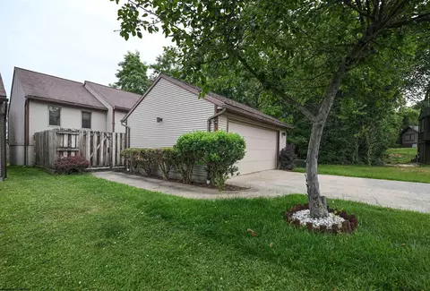 19 Oak Ct, Morgantown, WV 26505