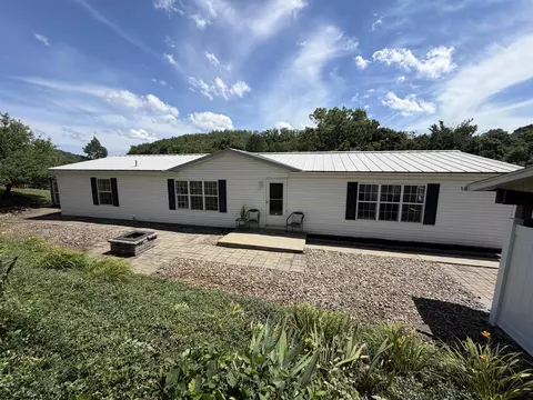 2210 Lazelle Union Rd, Maidsville, WV 26541