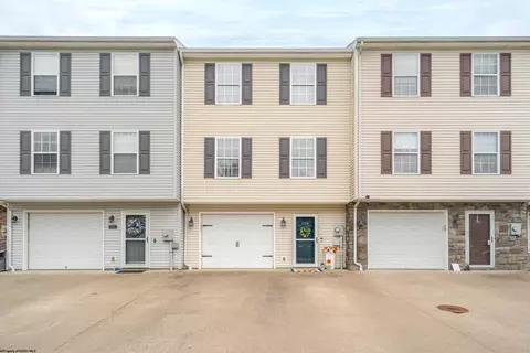 104 Eagle Dr, Maidsville, WV 26541