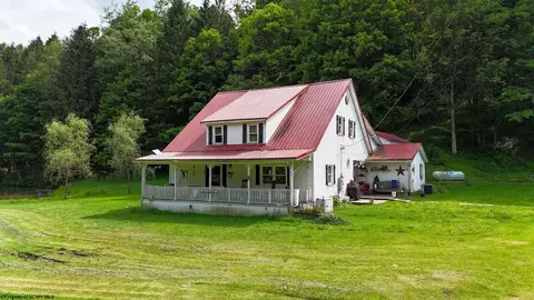 407 Soap Hollow Rd, Mannington, WV 26582