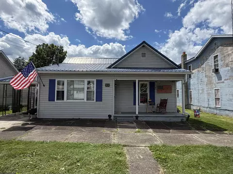 169 N Hice St, Belington, WV 26250