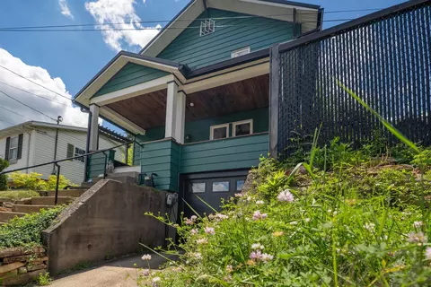 50 Maple Ave, Morgantown, WV 26501