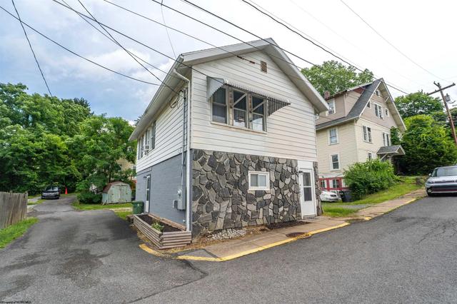 863 Harrison St, Morgantown, WV 26505
