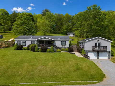 850 Oak St, Anmoore, WV 26323