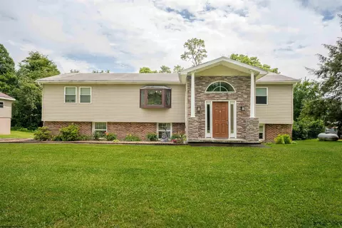 11314 S Preston Hwy, Kingwood, WV 26537