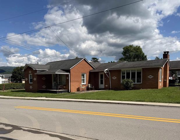 34 Allen St, Mill Creek, WV 26280