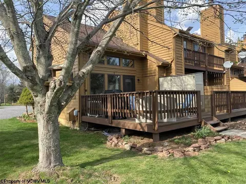 100 Deerfield Cir, Davis, WV 26260