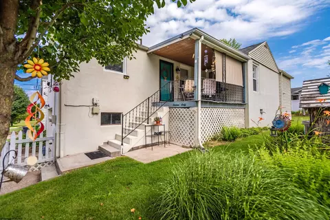 1360 Fenwick Ave, Morgantown, WV 26505