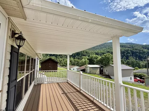 Exterior - 44 Fifth St, Hendricks, WV 26271 photo 2 of 11
