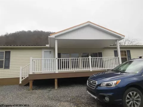 Exterior - 44 Fifth St, Hendricks, WV 26271 photo 3 of 11