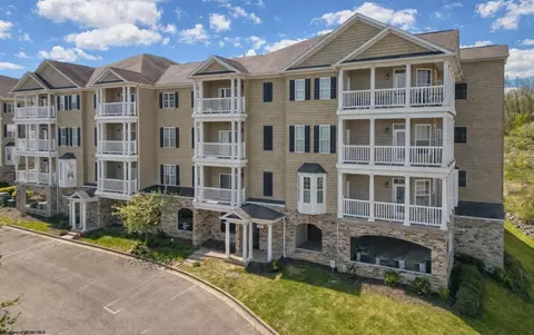 1211 Suncrest Vlg, Morgantown, WV 26505