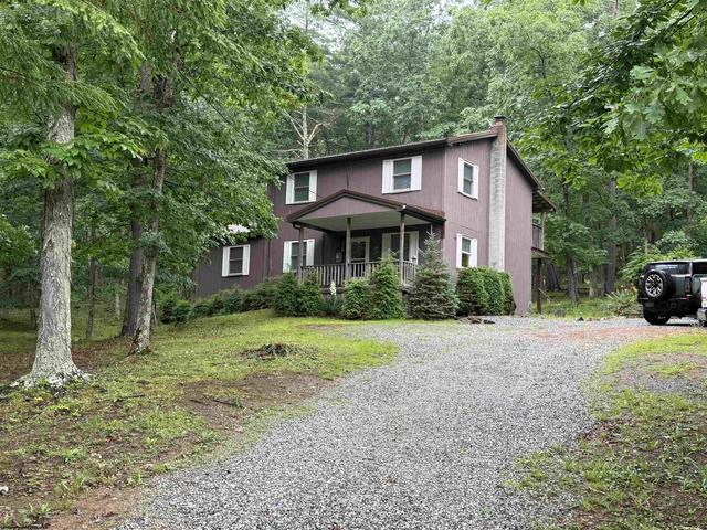 12447 Frost Rd, Dunmore, WV 24934