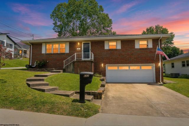 642 Pennsylvania Ave, Bridgeport, WV 26330