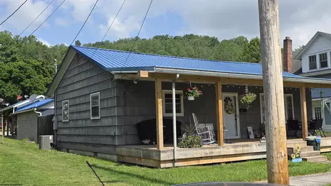 361 Maple Ave, Philippi, WV 26416 photo 4
