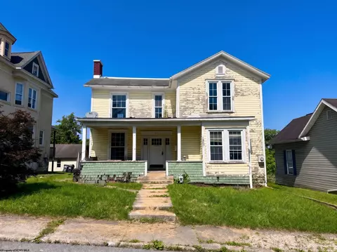 823 4th St, Fairmont, WV 26554