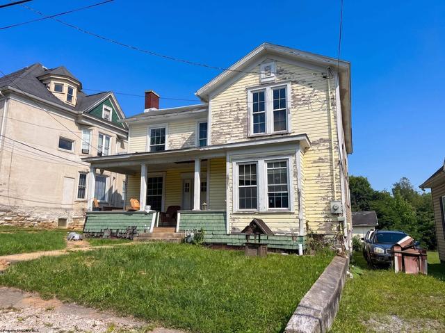 823 4th St, Fairmont, WV 26554