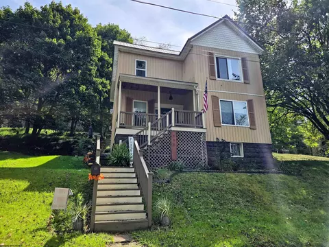 498 Gay St, Grafton, WV 26354