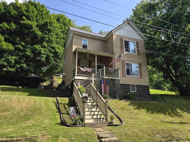 498 Gay St, Grafton, WV 26354