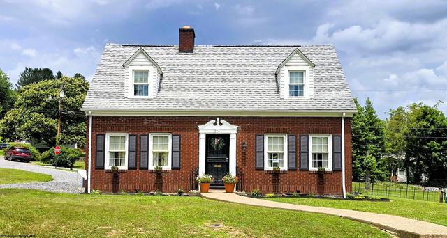 114 N Pike St, Grafton, WV 26354